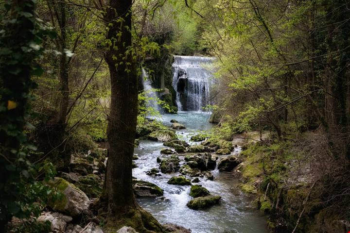 La Venezia degli Appennini da scoprire tra le montagne delle Marche
