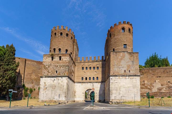 Scoprire Roma in bicicletta: 4 tappe di meraviglia per vivere la Città Eterna su due ruote