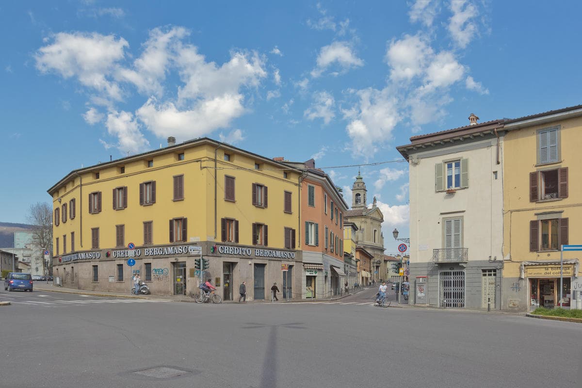 Nel cuore di questa città del Nord Italia c'è un borgo tutto d'oro: la sua è una storia di fede e ottima cucina