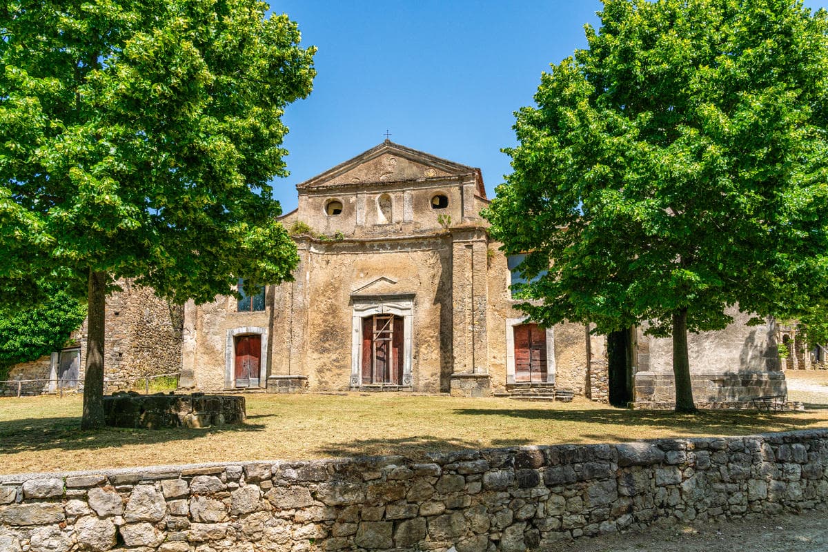 Per tanti anni ci ha vissuto una sola persona: il borgo dei solitari, un angolo di serenità tra le montagne
