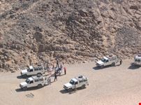 hurgada jeep per fuoristrada tra le dune