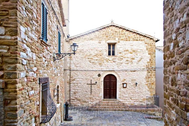 Uno per ogni gusto fino ad arrivare a 9: questi borghi delle Marche hanno una cosa che li unisce e li rende bellissimi
