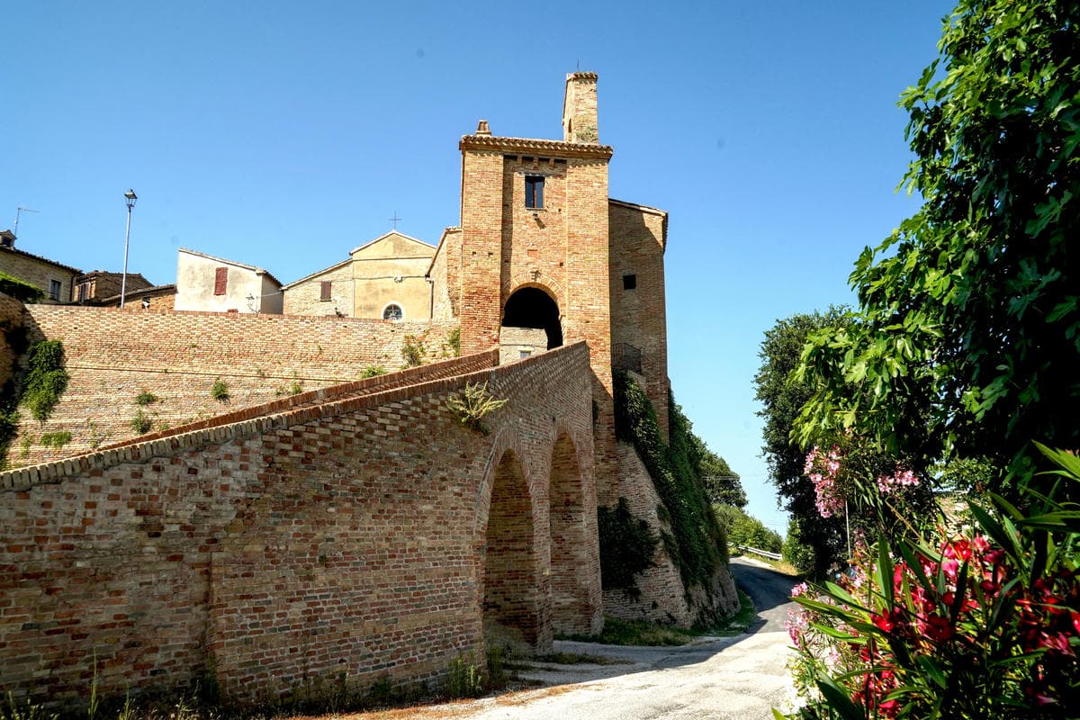 Uno per ogni gusto fino ad arrivare a 9: questi borghi delle Marche hanno una cosa che li unisce e li rende bellissimi