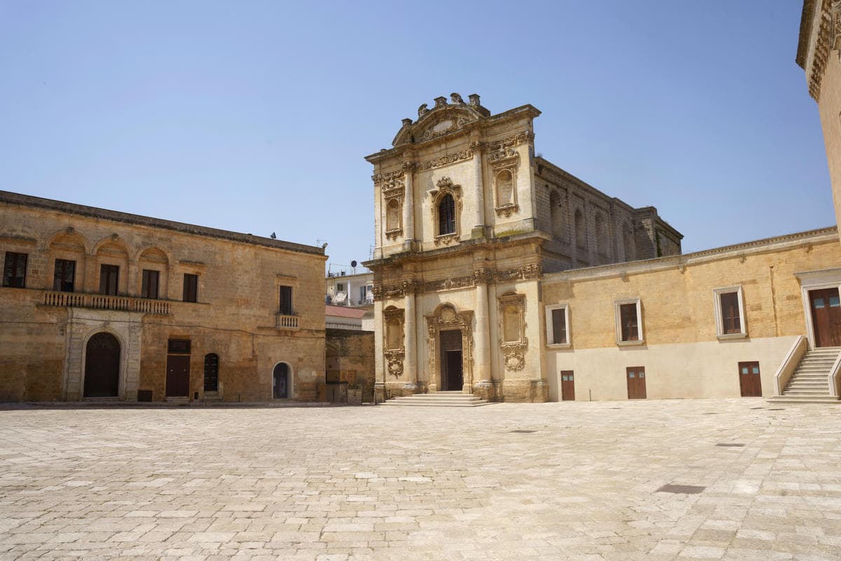 La chiamano città biscotto, ma non è per i suoi dolci: qui ogni casa e palazzo ha un colore davvero insolito