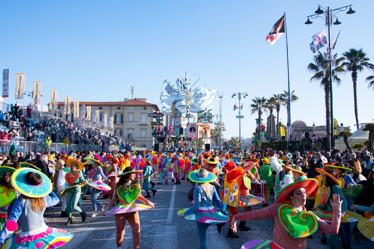Sono loro le 10 feste che rendono il Carnevale in Italia il più amato d'Europa