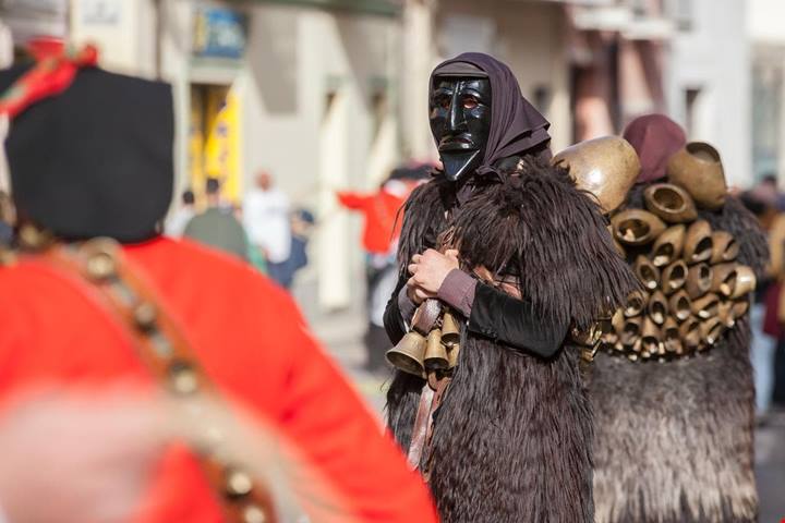 Solo qui il Carnevale è cultura e tradizione popolare: quest'isola ti regala delle feste che non hanno eguali