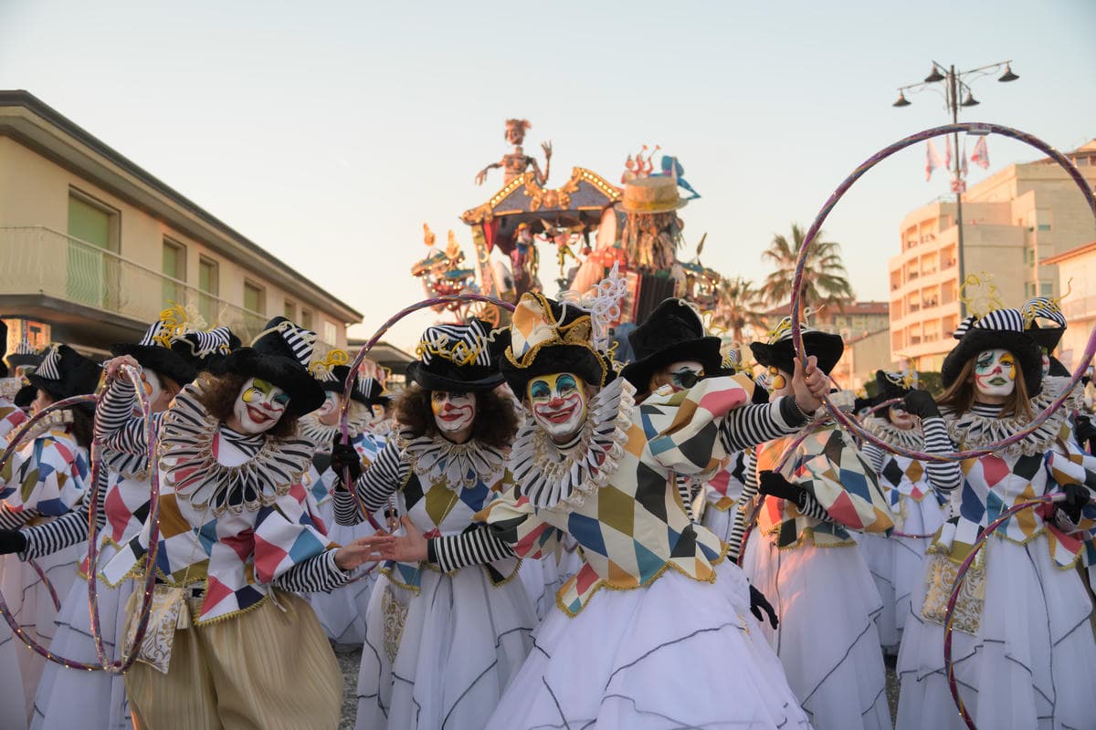 carnevale-viareggio_2261410461