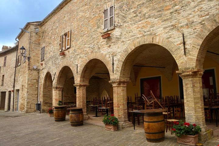 È la capitale del Medioevo nelle Marche: una piccola bellezza tutta da scoprire
