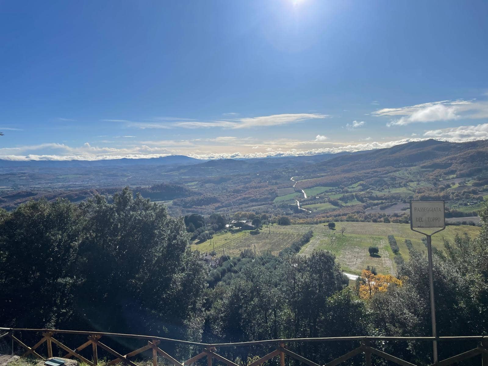 8 artisti per un solo borgo: questo piccolo paese dell'Umbria sta per diventare una vera Terra di Luce