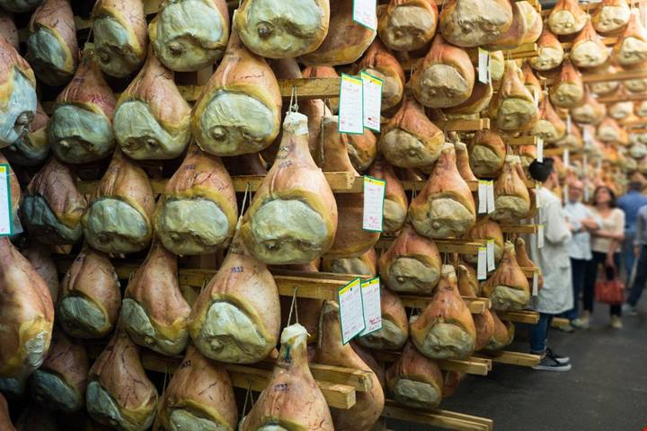 Le sue mura sono lunghe 2000 metri e resistono da secoli: è il borgo murato simbolo del Veneto
