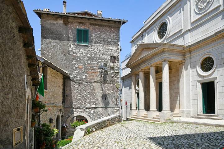 La storia del piccolo paese di campagna da cui veniva Leone XIII, il predecessore di Papa Prevost