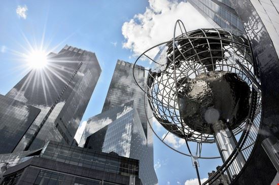 Time Warner Center  Fonte: ParryPix - ©Shutterstock ParryPix - ©Shutterstock ParryPix - ©Shutterstock
