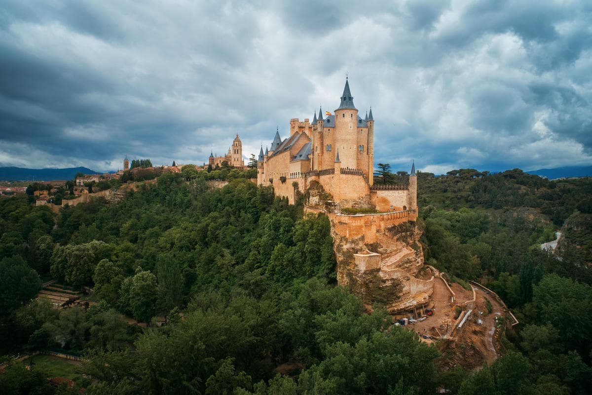 Il castello che ha ispirato Walt Disney sembra uscito dal mondo delle fiabe: ecco dove si trova