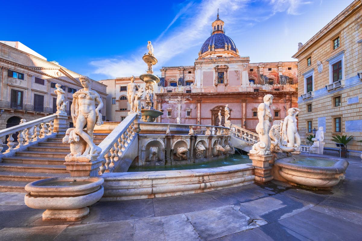 Il monumento più bello della città ha la storia più controversa: continua a far parlare di sé da 400 anni