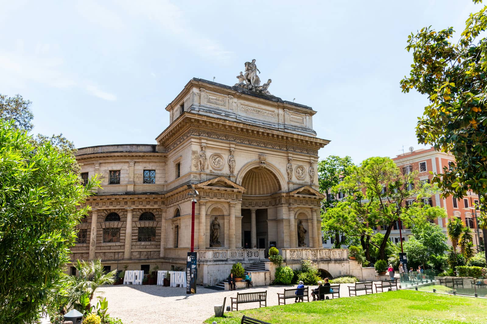 Unexpected Itineraries of Rome – Esquilino. Da Santa Croce In Gerusalemme all’ex Acquario Romano