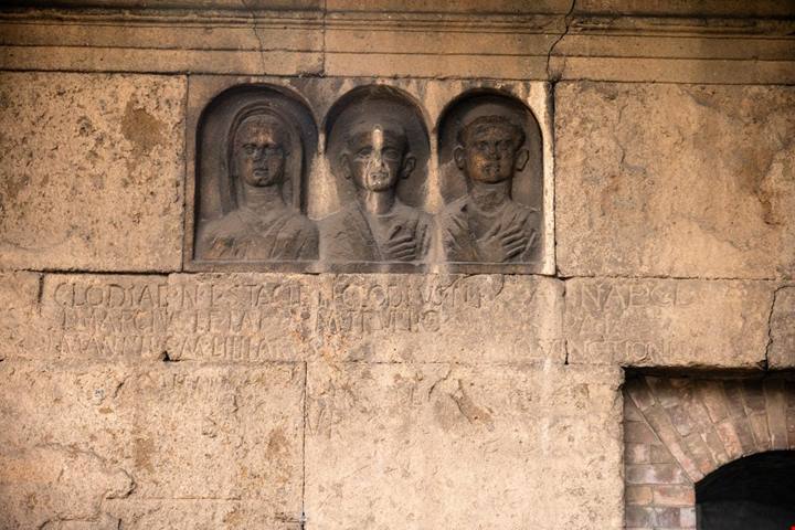 Unexpected Itineraries of Rome – Esquilino. Da Santa Croce In Gerusalemme all’ex Acquario Romano