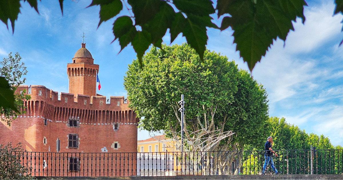 In questa città ai piedi dei Pirenei l'Art Déco incontra la Spagna: un gioiello francese ancora poco conosciuto