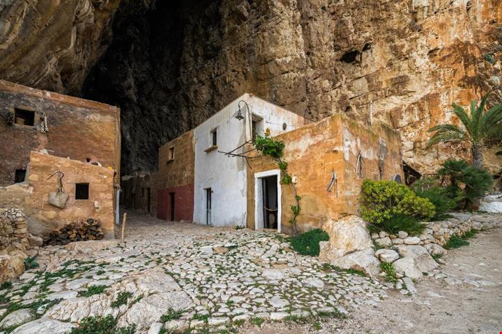grotta-mangiapane_1255571614