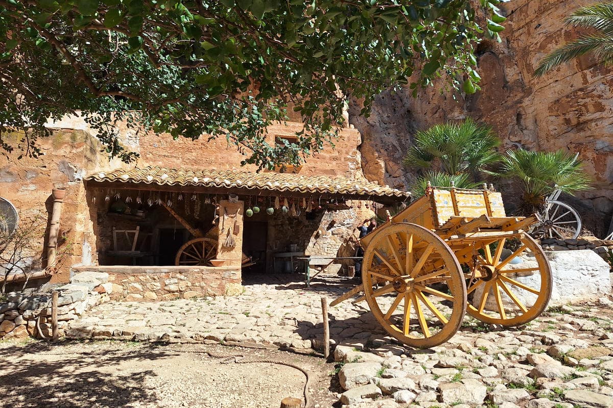 Una grotta misteriosa nel cuore della Sicilia più autentica: da 70 anni è un mistero unico in tutta l'isola