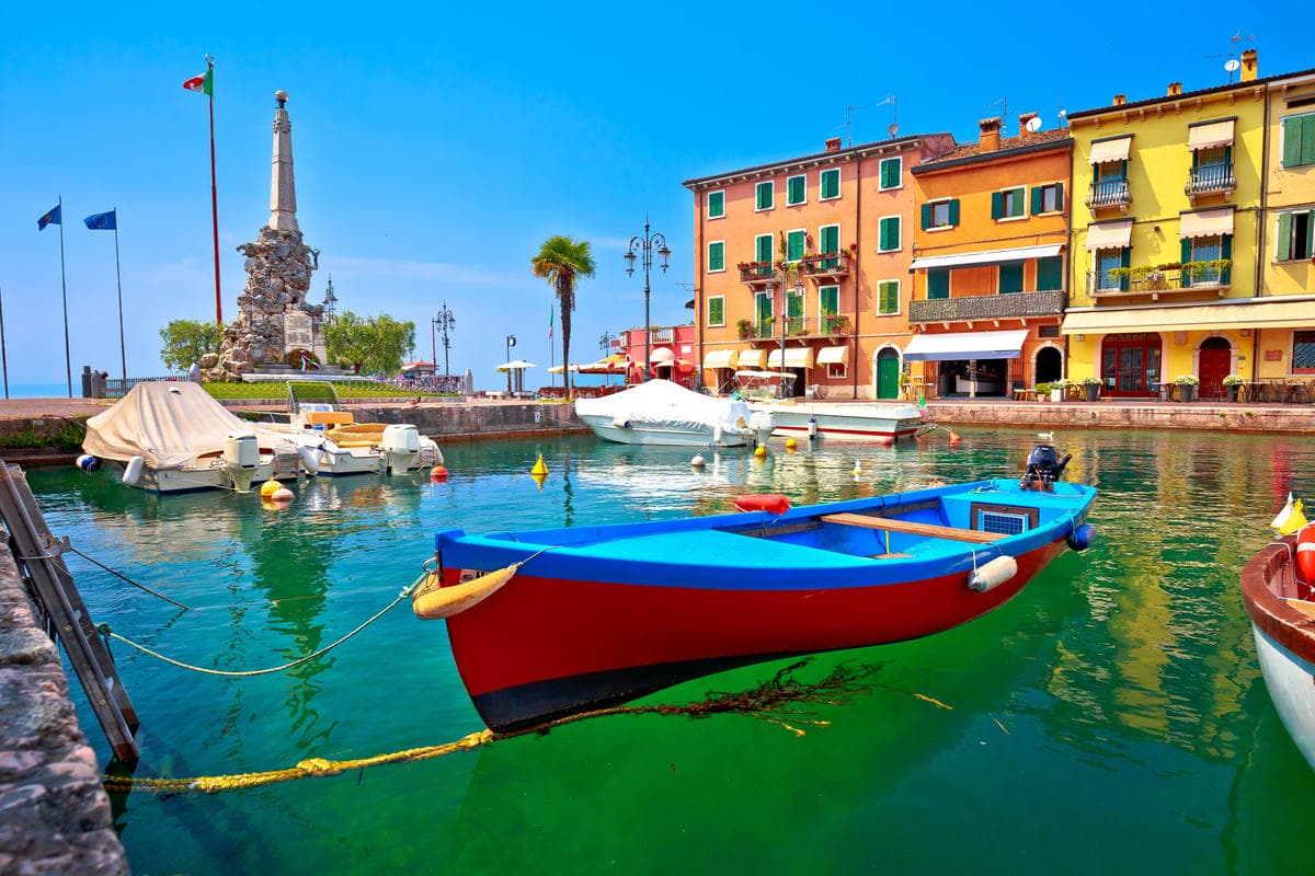 Lazise, il borgo veneziano sul Lago di Garda