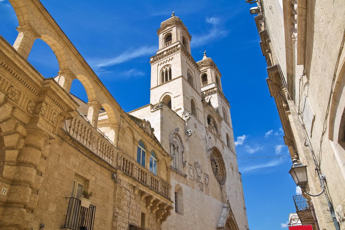 Altamura, la città del pane in Puglia: cosa vedere e dove comprare il pane di Altamura DOP