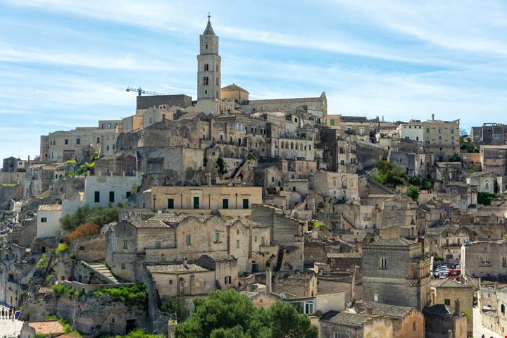 Altamura, la città del pane in Puglia: cosa vedere e dove comprare il pane di Altamura DOP
