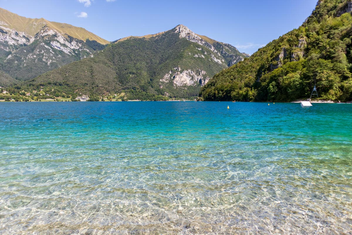 Sono i laghi più belli del Trentino dove farsi un bagno
