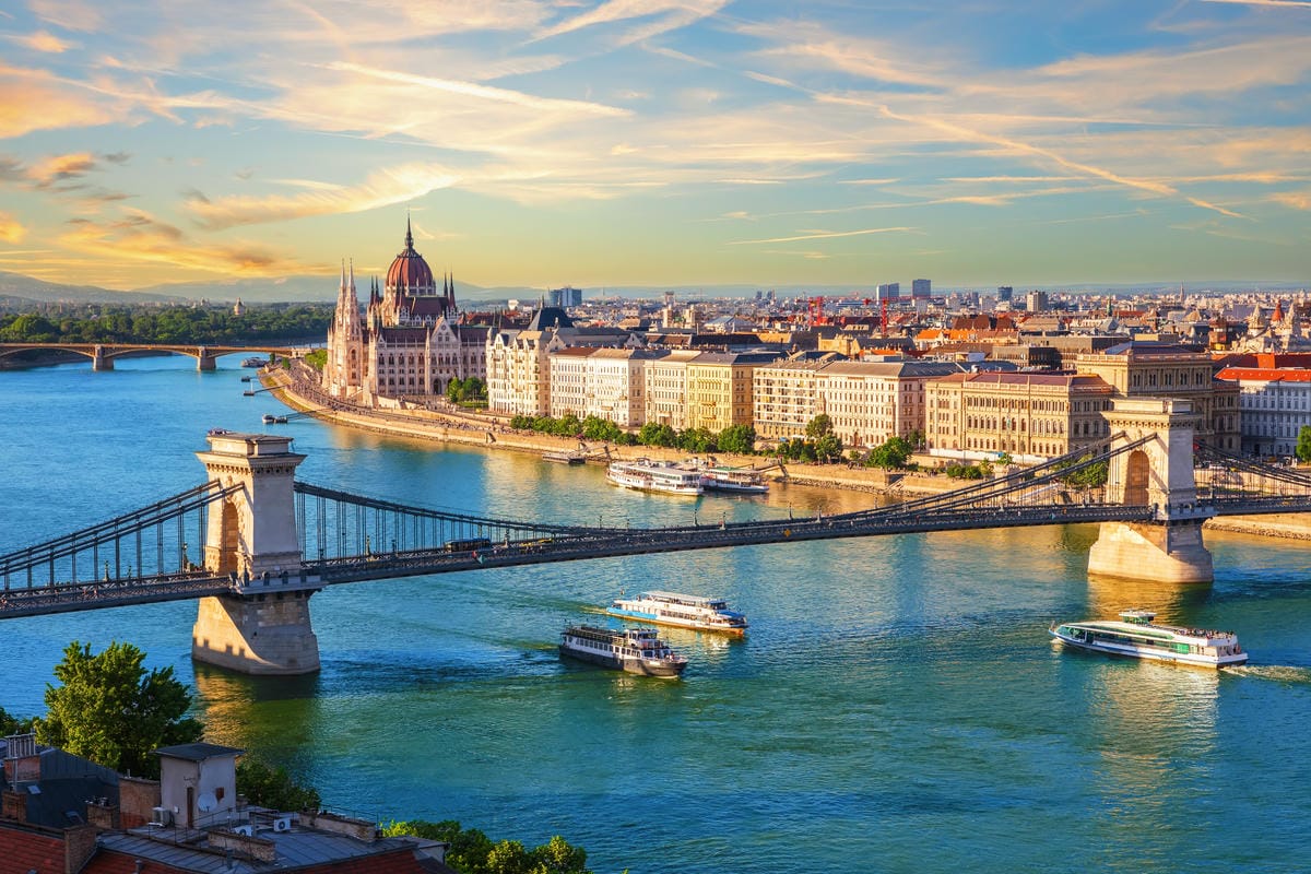 5 città europee da visitare a Pasqua 2026 con meno di 300 euro