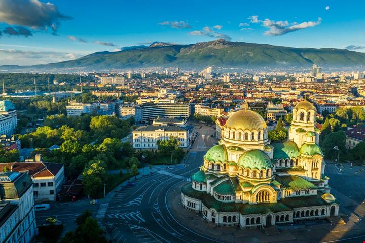 5 città europee da visitare a Pasqua 2026 con meno di 300 euro