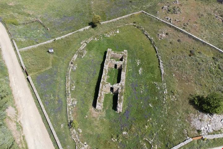 Il piccolo Trentino della Sardegna che si affaccia sul panorama nazionale: qui a posto del mare ci sono monti e cascate