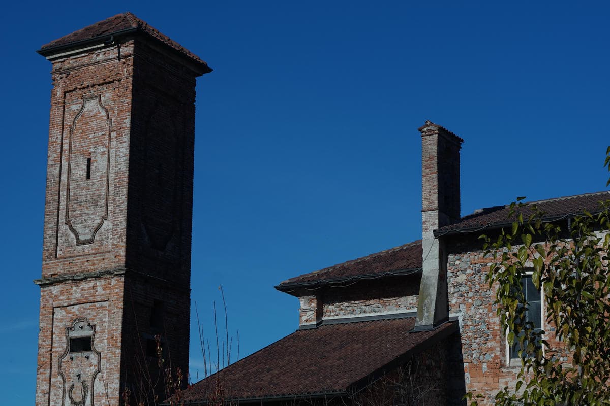 Sembra un set cinematografico ma è un borgo della Lombardia: il luogo secolare dove il tempo si è fermato davvero