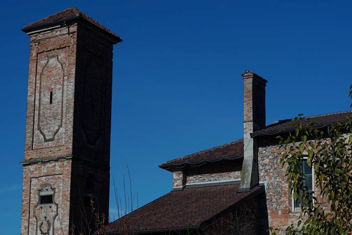 Sembra un set cinematografico ma è un borgo della Lombardia: il luogo secolare dove il tempo si è fermato davvero