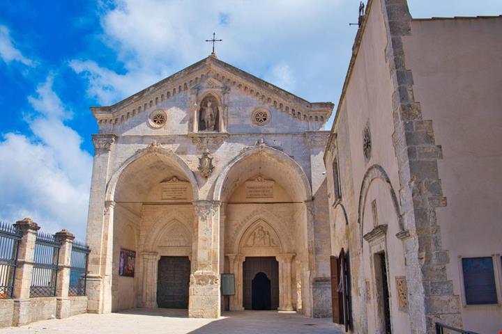 santuario_san_michele_arcangelo_2300922953