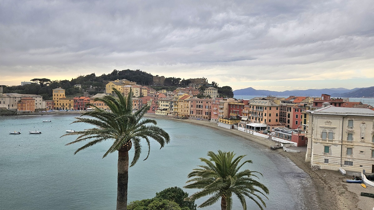 Sestri Levante_Baia del Silenzio, vista dalla Chiesa dei Cappuccini_foto di Francesca Barbarancia ©Voicesearch.travel