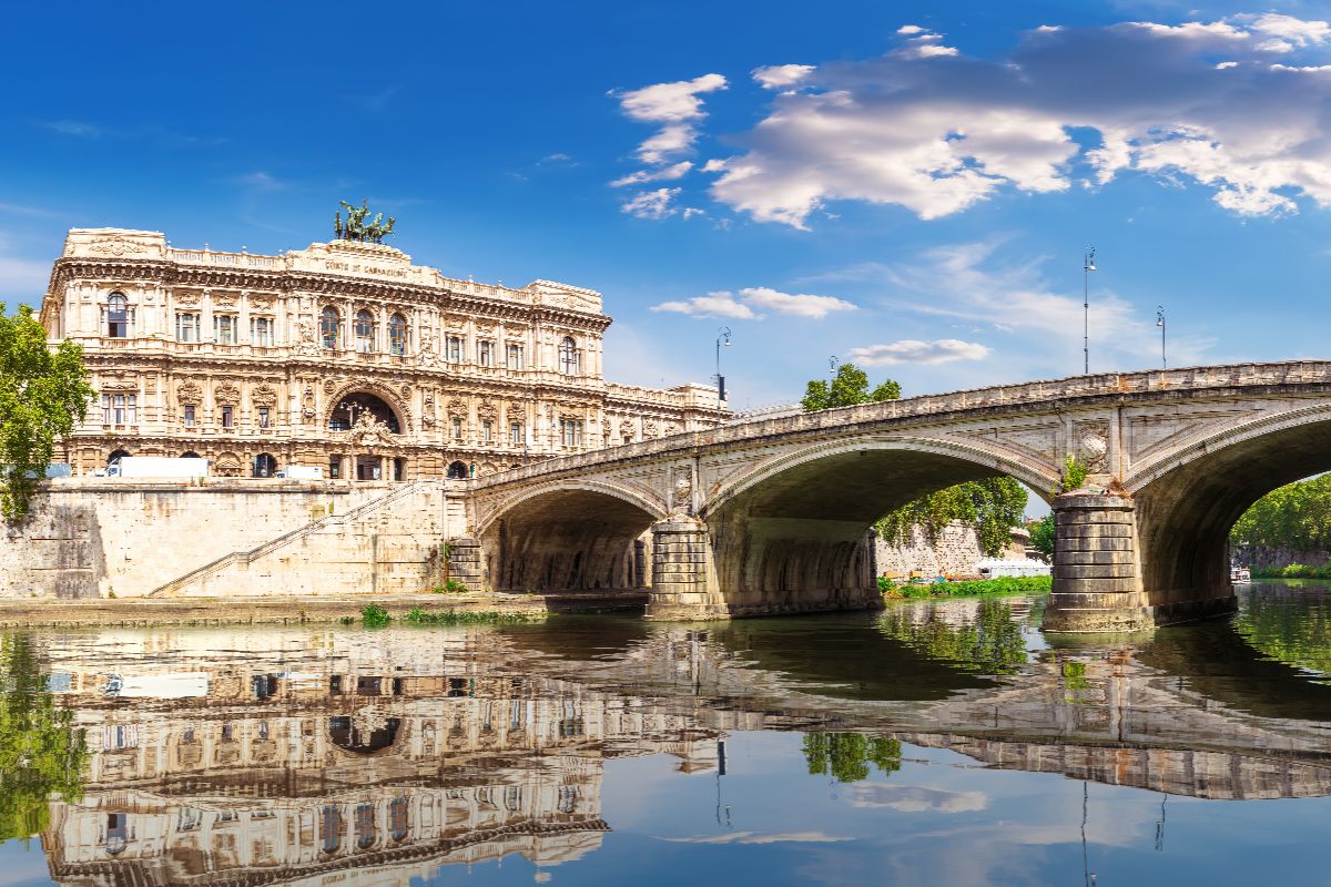 170 metri di stile: questo palazzo è uno dei più grandi della città, ma solo in pochi possono visitarlo