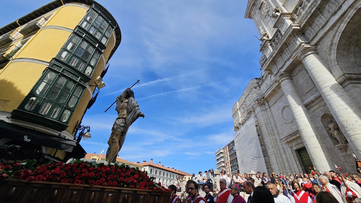 Immersa nella Castiglia profonda, una città interpreta e custodisce forme antiche tra fede e laicità