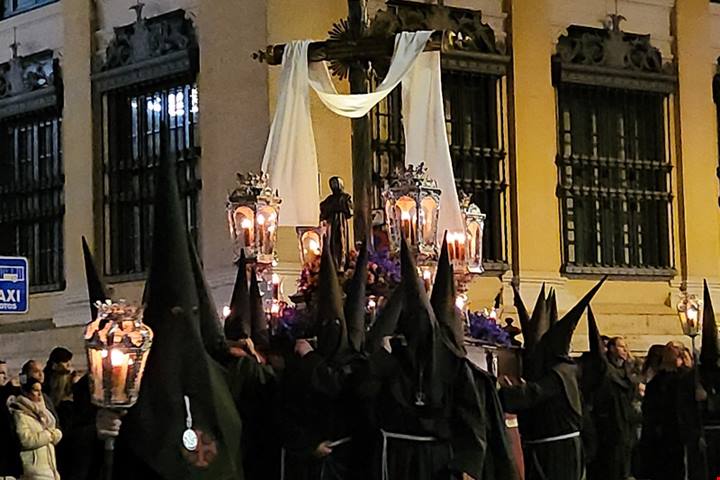 Immersa nella Castiglia profonda, una città interpreta e custodisce forme antiche tra fede e laicità