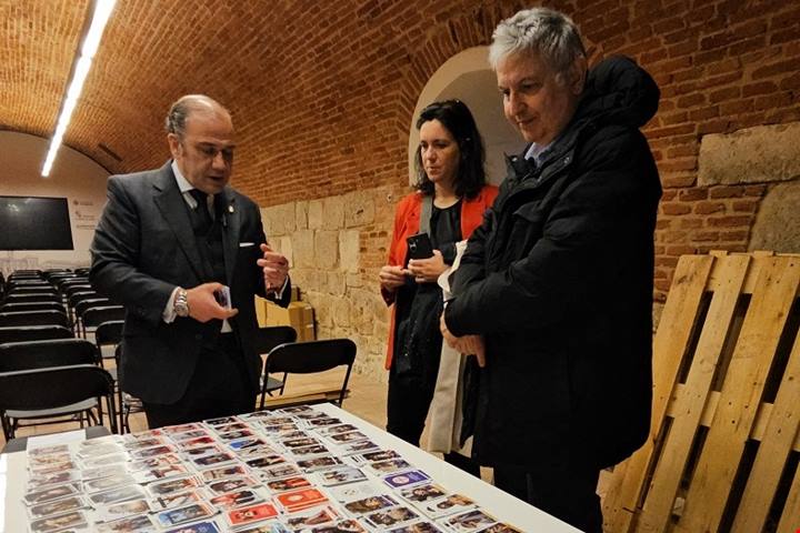 Immersa nella Castiglia profonda, una città interpreta e custodisce forme antiche tra fede e laicità