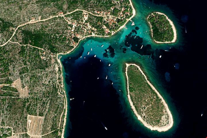 I Caraibi ma senza muoversi dall'Europa: l'Adriatico nasconde una Laguna Blu che pochissimi conoscono