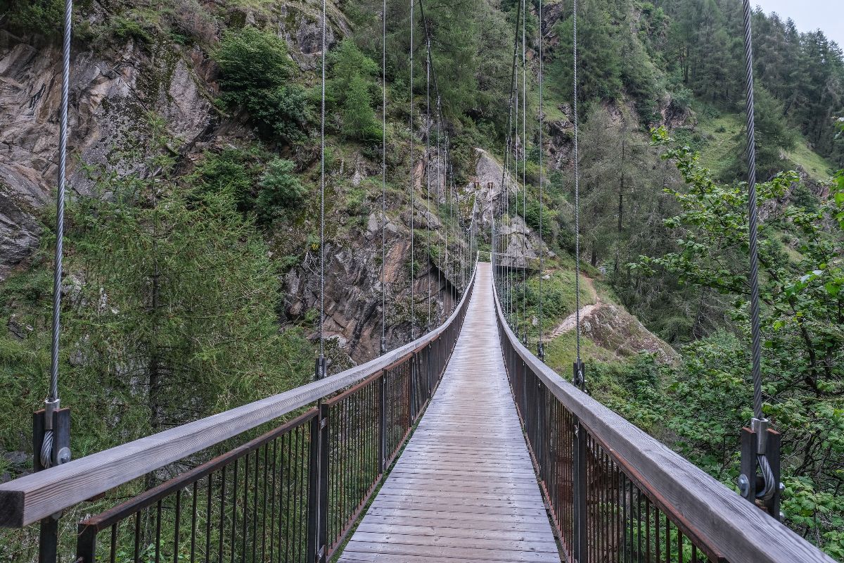 Sembra la Scandinavia ma siamo nel cuore dell'Alto Adige: un trekking da sogno tra i 10 laghi che in pochi conoscono