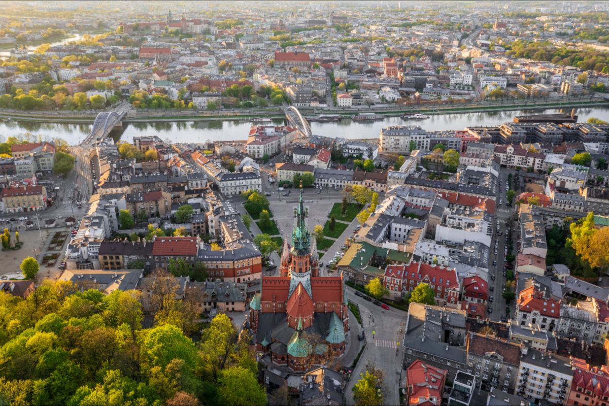 Il civico che ha cambiato il destino del mondo: l'incredibile viaggio nel cuore della Polonia più profonda