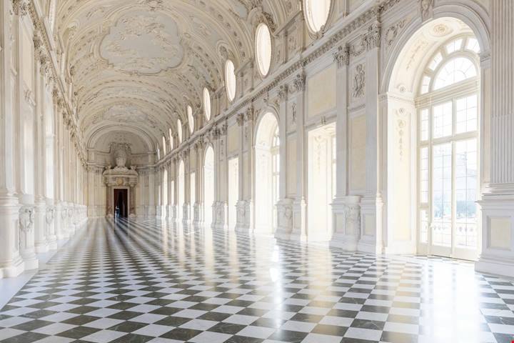 Alle porte di queste 3 città italiane ci sono delle regge da sogno che non ti faranno rimpiangere Versailles