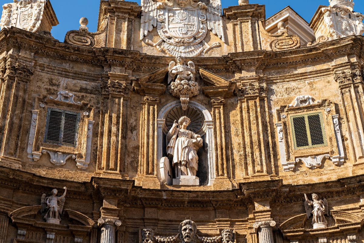 Costruito più di 400 anni fa, l'Ottagono del Sole è ancora oggi il punto più fotografato di questa città italiana