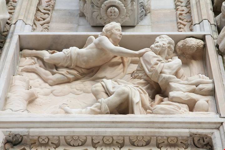 Sulle sponde di un piccolo lago in Piemonte si estrae il marmo che ha dato vita ai monumenti più belli d'Italia