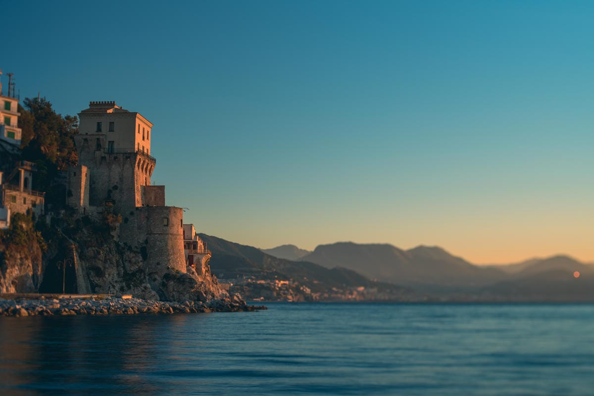8 borghi della Costiera Amalfitana che da soli meritano un viaggio a inizio estate