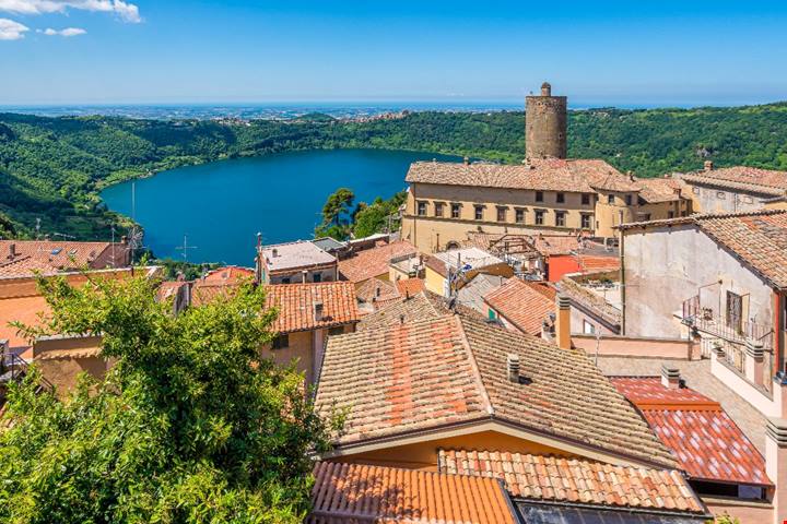 Nemi celebra la storica Sagra delle Fragole 2026: un’edizione dedicata alla Cucina Italiana Patrimonio dell’Umanità
