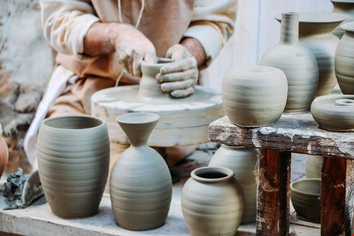 In questo borgo dell'Umbria il Medioevo non è mai finito: ti aspettano botteghe artigiane e un'atmosfera d'altri tempi