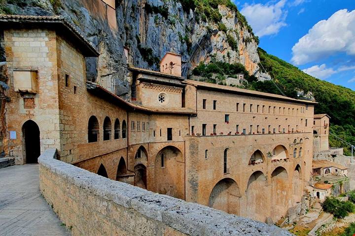 Tra Lazio e Abruzzo c'è il cammino segreto che solo in pochi pellegrini percorrono