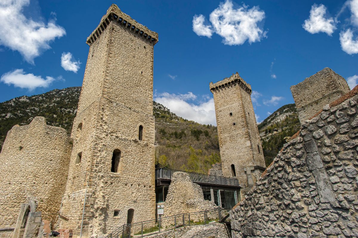La storia del borgo d'Abruzzo che ha dato i natali alla cantante pop più amata di sempre