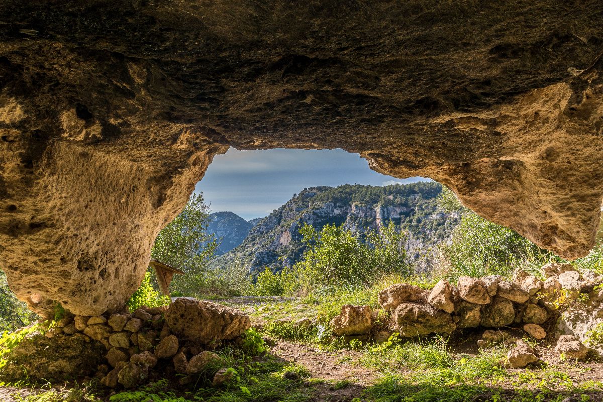 Da 5000 anni è il canyon delle grotte scavate nella roccia, ma solo in pochi conoscono questa necropoli 
